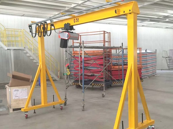 成華牌可移動(dòng)小型電動(dòng)龍門吊架